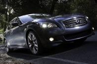 Infiniti M